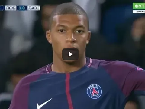 Kylian Mbappe chơi quá hay trước Bayern Munich