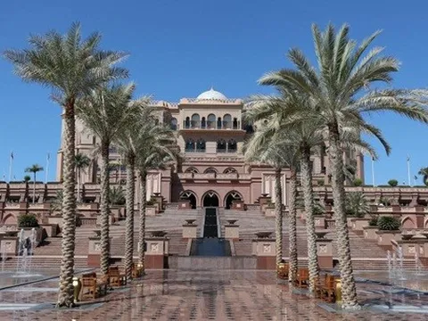 Lác mắt với biệt phủ của ông chủ Man City