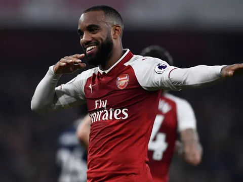 Lacazette đang từng bước trở thành Henry mới của Arsenal