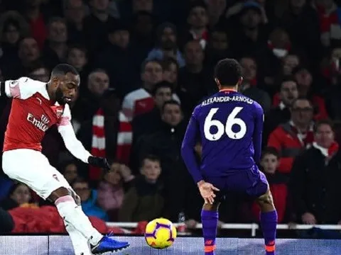 Lacazette cứa lòng hoàn hảo, Arsenal chia điểm kịch tính trước Liverpool
