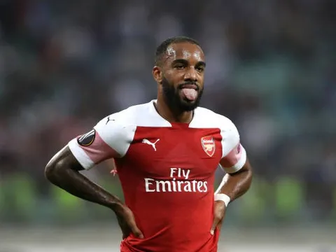 Lacazette nóng mặt khi nhìn măng non liên tục lập công