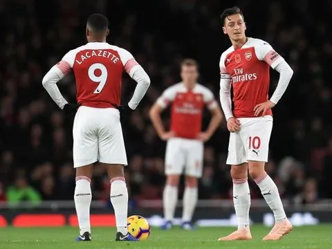 Lại mất điểm, fan Arsenal chán nản với trụ cột thường xuyên 'tàng hình'