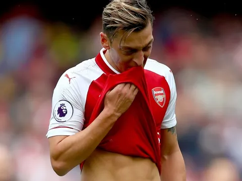 Làm ơn đừng bịa đặt về 'cơn giận' của Ozil nữa