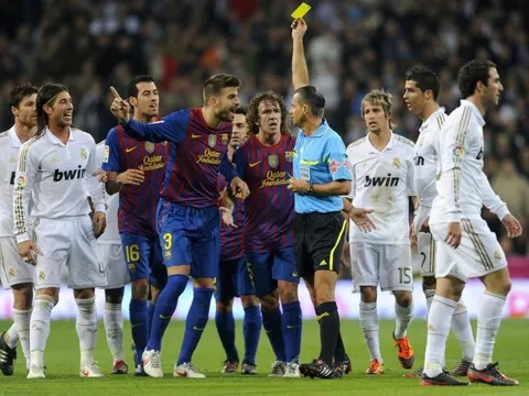 Làm trọng tài tại El Clasico - một công việc khủng khiếp áp lực
