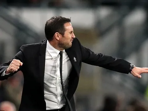 Lampard: "Đánh bại Chelsea chẳng có gì buồn"
