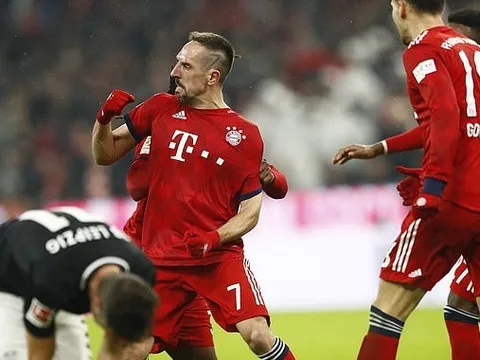 Lão tướng lên tiếng, Bayern Munich phả hơi nóng vào gáy Dortmund
