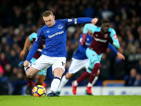 Lập hat-trick, Rooney có dấu mốc đáng tự hào