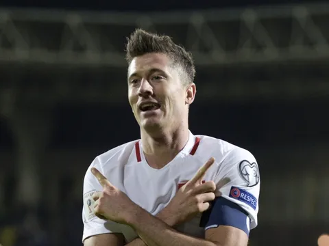 Lewandowski đi vào lịch sử bóng đá châu Âu
