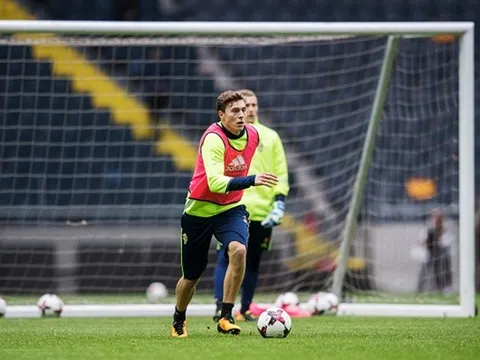 Lindelof cháy hết mình trước thời khắc lịch sử