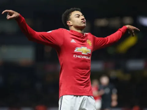 Lingard hóa đại bàng tại Vicarage Road