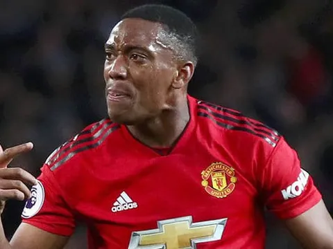 Nóng: Những ngày tháng bị Mourinho "o bế" của Martial sắp kết thúc