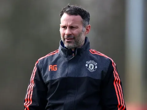 Xứ Wales thua thảm, Ryan Giggs vẫn lạc quan