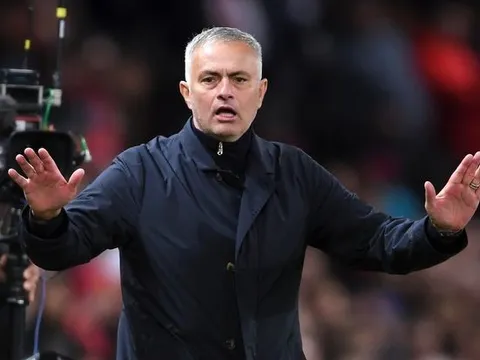 Phiên chợ Đông sắp tới, lối đi nào cho Mourinho?