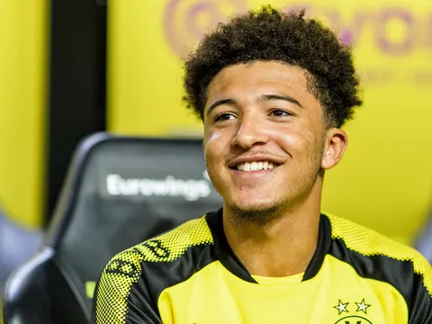 Tăng cường lực lượng, Klopp tính "rút ruột" đội bóng cũ