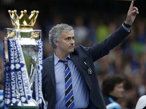 Bị Man United sa thải, nhưng Mourinho còn lâu mới xa rời đỉnh cao