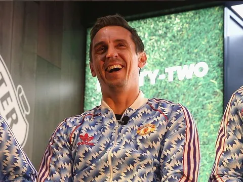 Liverpool bị đem ra chế nhạo trước Derby Manchester