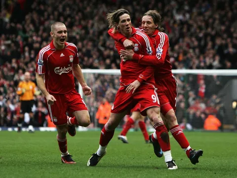 Liverpool của Rafael Benitez từng bá đạo thế nào?