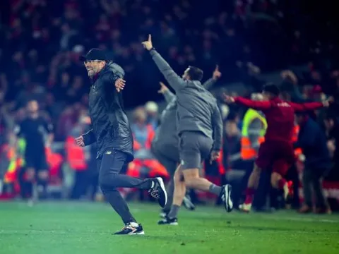 Chuyện gì đang xảy ra với Liverpool?