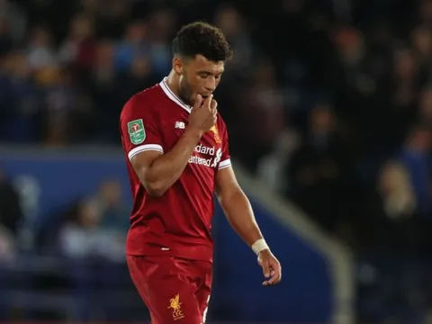 Liverpool ngày càng sợ 'độ nhọ' của Chamberlain