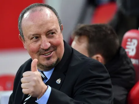 Liverpool sẵn sàng 'cứu giúp' người cũ Benitez