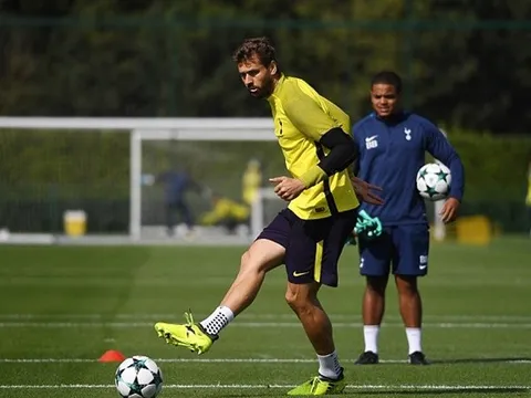 Llorente tập miệt mài, chờ Pochettino cho lãnh ấn tiên phong