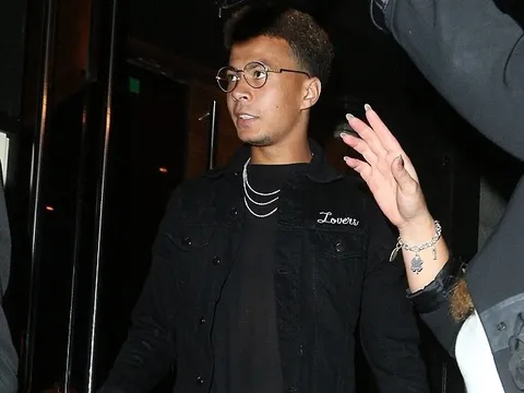 Lloris bị đồng đội ở Tottenham 'bỏ rơi' trước đại chiến Man Utd
