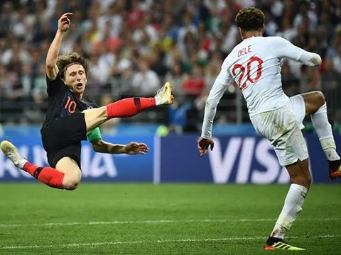 Giành thêm giải thưởng cá nhân, Luka Modric cầm chắc Quả Bóng Vàng 2018?