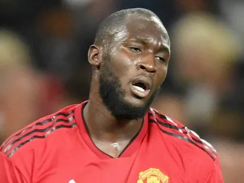 "Lukaku chơi bóng cứ như mèo con"