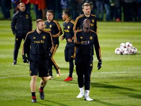 Lukaku tập đêm, quyết lấy lại niềm tin từ NHM