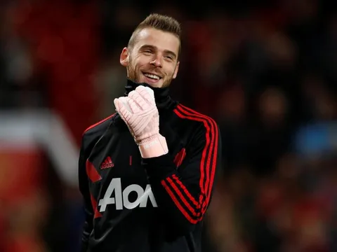 Lương gần 400.000 bảng/tuần, Man Utd có giữ được De Gea?