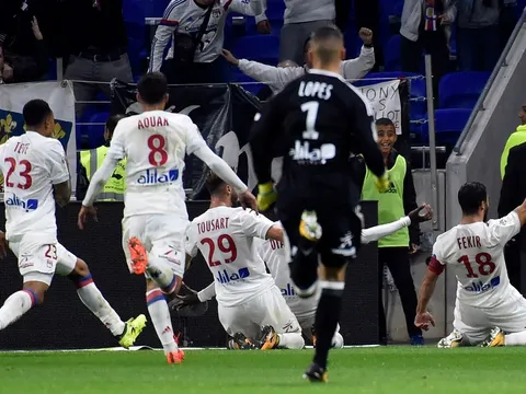 Lyon 3-2 Monaco: Kịch tính đến phút 90+4