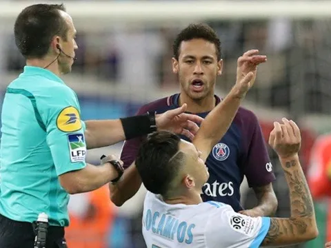 Mặc tin đồn, Emery vẫn hết mực bảo vệ Neymar