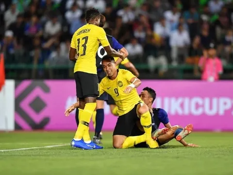 Malaysia giành trọn 3 điểm trong ngày ra quân AFF Cup 2018