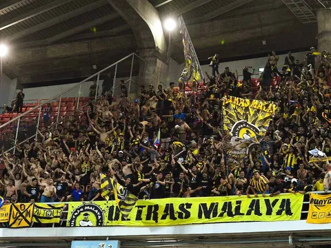 Fan Việt ghen tỵ với cách thưởng vé chung kết cho CĐV của Malaysia