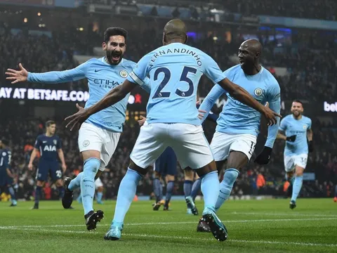 Chuyện Premier League - Cơn lốc màu xanh hủy diệt