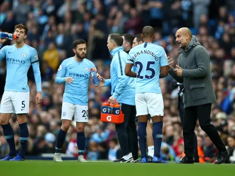 Man City đã sử dụng bài mới - trung vệ ảo