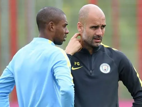 Man City lên kế hoạch giữ chân lá chắn thép