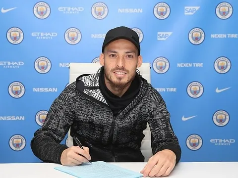 Man City trói chân thành công David Silva thêm 1 năm