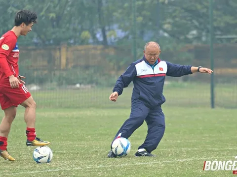 Màn gạ kèo "kinh điển" giữa thầy Park và Công Phượng