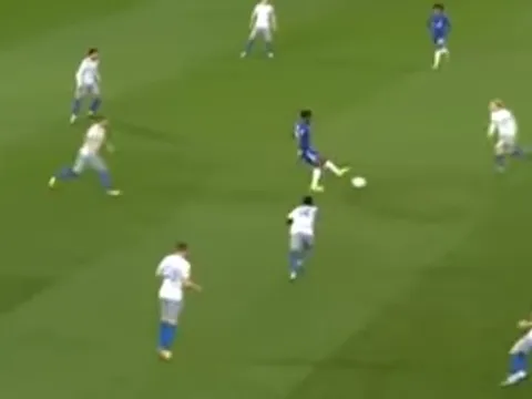 Màn trình diễn của Michy Batshuayi trước Everton