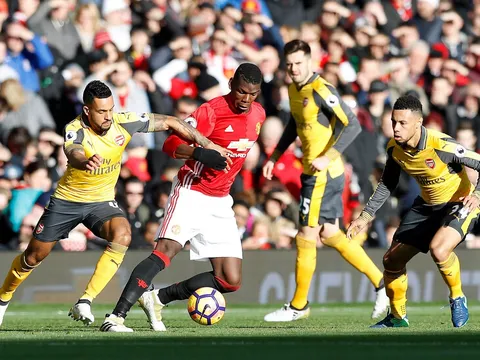 Màn trình diễn của Paul Pogba vs Arsenal mùa trước