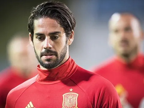 Màn trình diễn đẳng cấp của Isco trước Liechtenstein