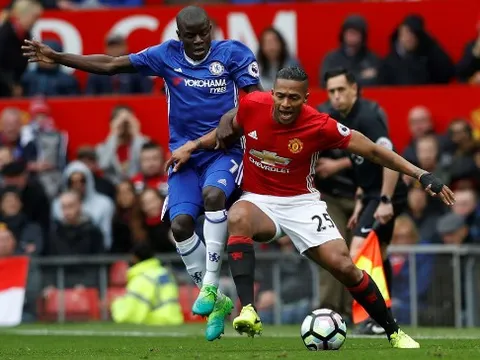Man United có nguy cơ mất Valencia ở trận đấu với Chelsea
