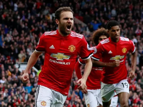 Man United lục đục, cầu thủ công khai "bật" Mourinho