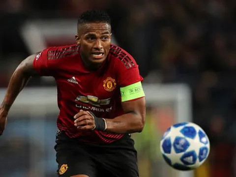 Fan Man Utd nói lời phũ phàng với Valencia