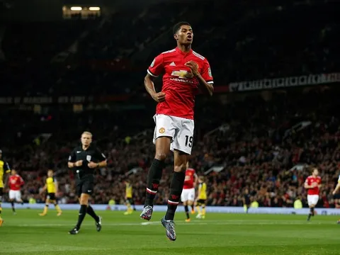 Man Utd 4-1 Burton Albion: Ngày của Rashford
