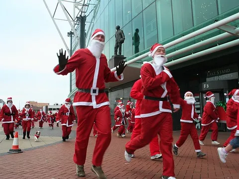 Man Utd có thể không đấu vào Giáng Sinh vì thiếu nhân viên