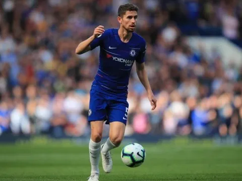 Man Utd đã phơi bày sự thật về 'vua chuyền' Jorginho