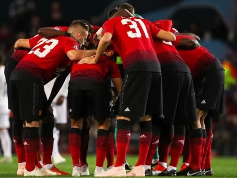 Phòng thay đồ Man Utd: "Một số người hành xử như đứa trẻ 8 tuổi"