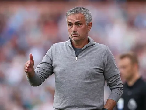 Gary Neville: Thêm 2 cầu thủ, Man Utd có thể vô địch